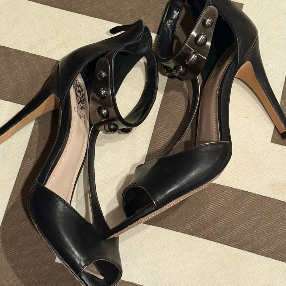 Vince Camuto Kevla Black Leather Zip Back Heels, Size 9M, Pre-loved
